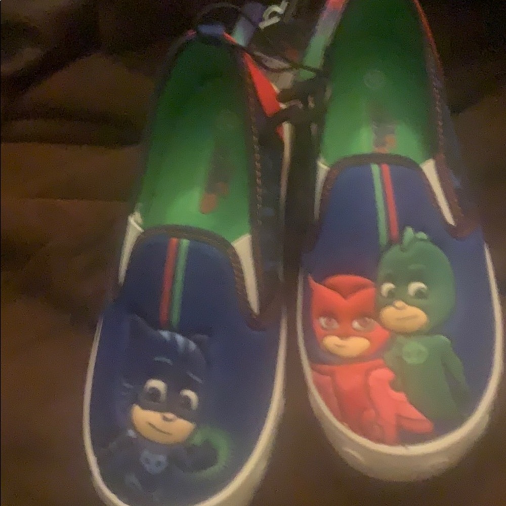 New Pjmasks Boys Slip On Shoes  12 NWT
